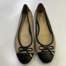 Load image into Gallery viewer, Geox ballerina flats 39