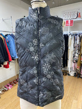 Load image into Gallery viewer, Eddie Bauer down vest M