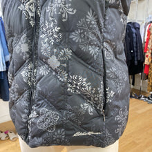 Load image into Gallery viewer, Eddie Bauer down vest M