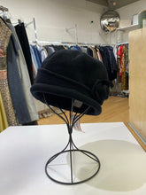 Load image into Gallery viewer, Parkhurst wool hat
