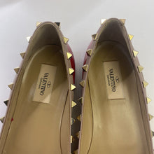 Load image into Gallery viewer, Valentino Rock Stud flats 39