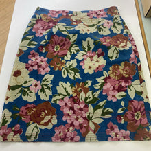 Load image into Gallery viewer, Boden floral corduroy skirt 8L