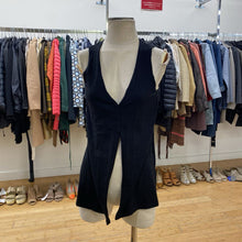Load image into Gallery viewer, 4th Reckless sweater vest M