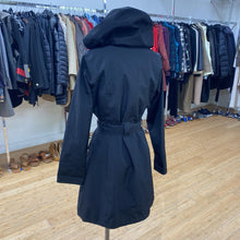 Load image into Gallery viewer, The North Face light jacket L