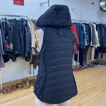 Load image into Gallery viewer, Lululemon puffy vest 10