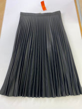 Load image into Gallery viewer, Michael Kors pleated skirt 0