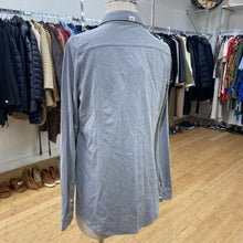 Load image into Gallery viewer, Roots soft shirt M
