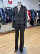 Load image into Gallery viewer, Tara Jarmon pant suit 38