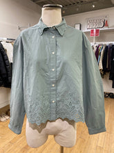 Load image into Gallery viewer, Gap top M NWT