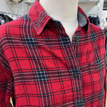 Load image into Gallery viewer, Roots plaid top S