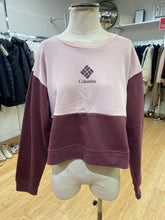 Load image into Gallery viewer, Columbia cropped sweater XL NWT