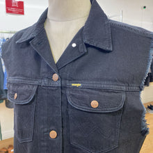 Load image into Gallery viewer, Wrangler denim vest S