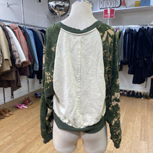 Load image into Gallery viewer, Pilcro duck sweater L