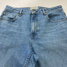 Load image into Gallery viewer, Everlane The Curvy Cheeky jeans 31
