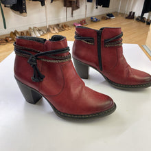 Load image into Gallery viewer, Sena cowboy booties 39