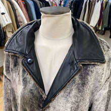 Load image into Gallery viewer, Danier leather reversible coat M