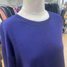 Load image into Gallery viewer, Lord & Taylor Merino wool sweater S