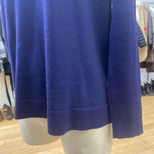 Load image into Gallery viewer, Lord & Taylor Merino wool sweater S