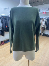 Load image into Gallery viewer, H Halston cashmere sweater M
