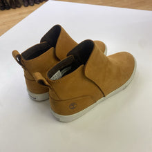 Load image into Gallery viewer, Timberland booties 8