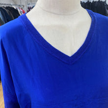 Load image into Gallery viewer, Essentials Antwerp merino wool/silk/blend top S