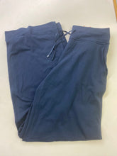 Load image into Gallery viewer, Lululemon wide leg pants 6