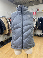 Load image into Gallery viewer, The North Face 550 vest L