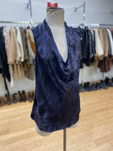 Load image into Gallery viewer, Theory silk top M
