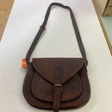 Load image into Gallery viewer, Leather crossbody bag