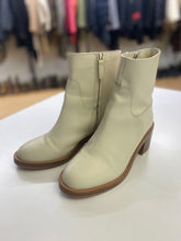 Load image into Gallery viewer, J Crew leather boots 7