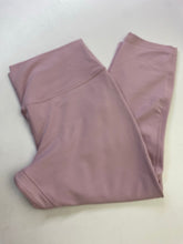 Load image into Gallery viewer, Lululemon crop leggings 16