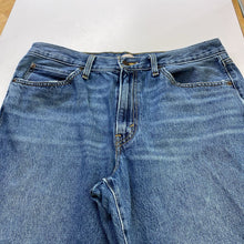 Load image into Gallery viewer, Levis '94 Baggy Bootcut jeans 32