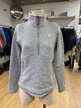 Load image into Gallery viewer, The North Face 1/4 zip pull over XS