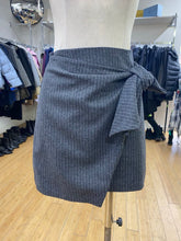 Load image into Gallery viewer, Wilfred bow pinstripe skirt 2