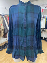 Load image into Gallery viewer, Ann Taylor plaid top M
