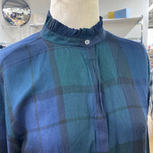 Load image into Gallery viewer, Ann Taylor plaid top M