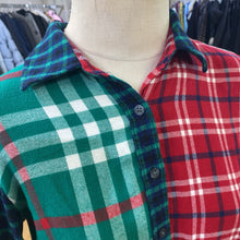 Load image into Gallery viewer, Lands End plaid top S