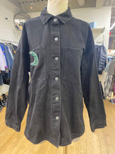 Load image into Gallery viewer, Hudson denim shacket w brooch M