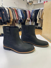 Load image into Gallery viewer, Roots leather pull on boots 8