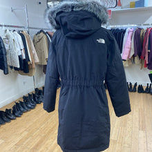 Load image into Gallery viewer, The North Face winter coat M