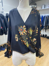 Load image into Gallery viewer, All Saints hi/low hem top 4