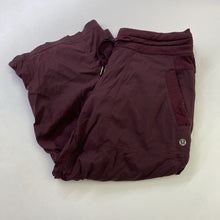 Load image into Gallery viewer, Lululemon capri 4