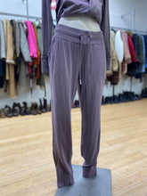 Load image into Gallery viewer, Lululemon joggers 8