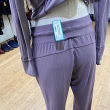 Load image into Gallery viewer, Lululemon joggers 8