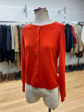 Load image into Gallery viewer, Tahari merino wool cardi M