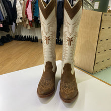 Load image into Gallery viewer, Frye cowbow boots 6.5