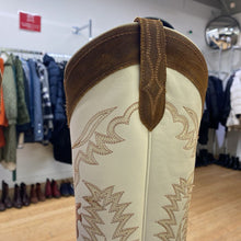 Load image into Gallery viewer, Frye cowbow boots 6.5