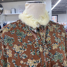 Load image into Gallery viewer, YHMW fur trim top M