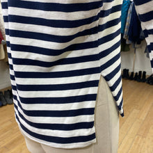 Load image into Gallery viewer, Helly Hansen striped top M