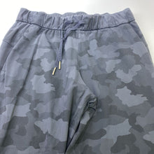 Load image into Gallery viewer, Lululemon camo jogger style pants 6